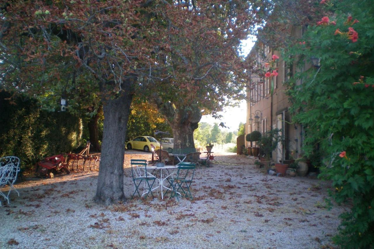 B&B Domaine Le Clos Du Pavillon บริญญอล ภายนอก รูปภาพ